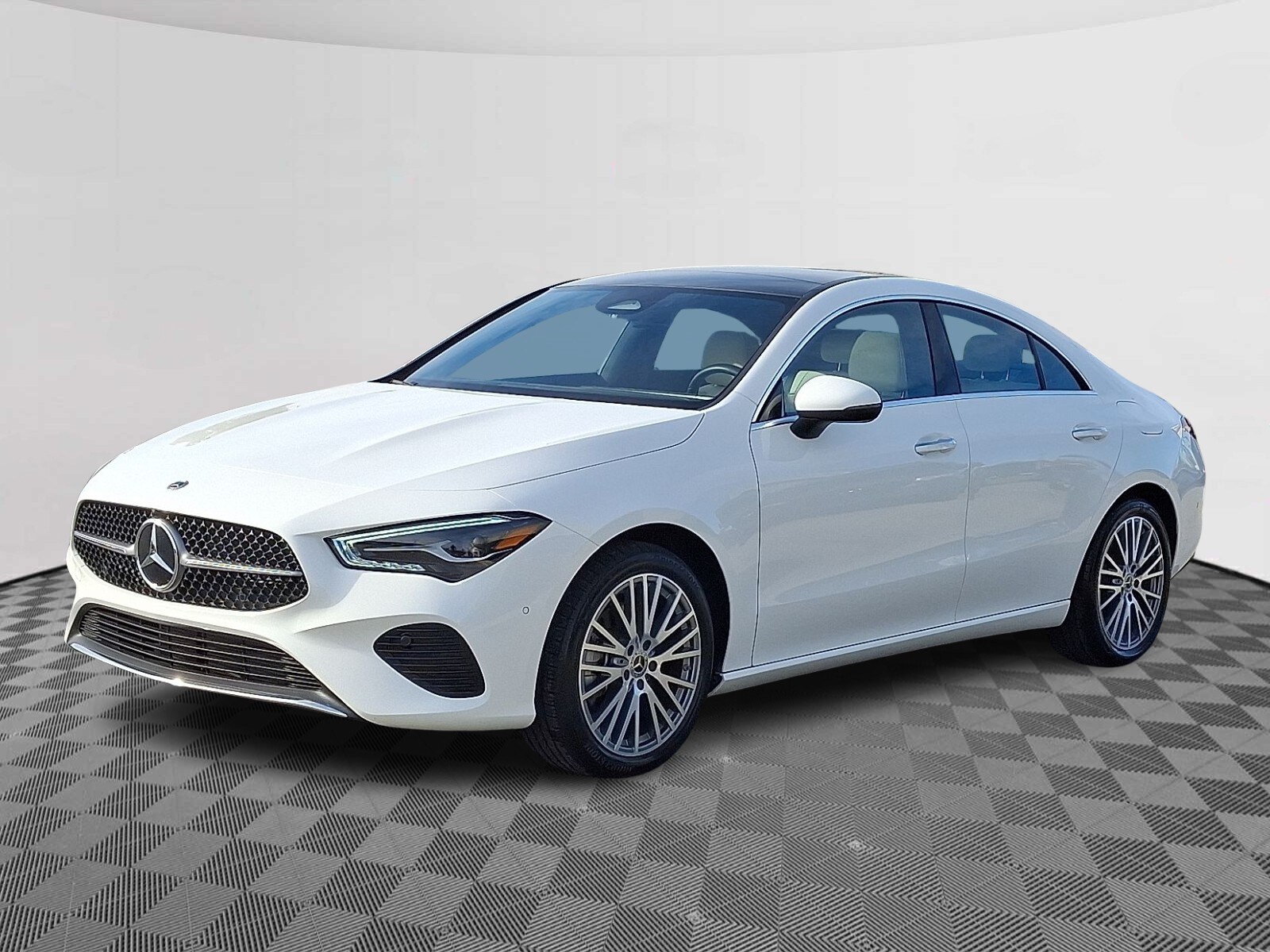 2025 Mercedes Benz CLA 250 4MATIC photo 2
