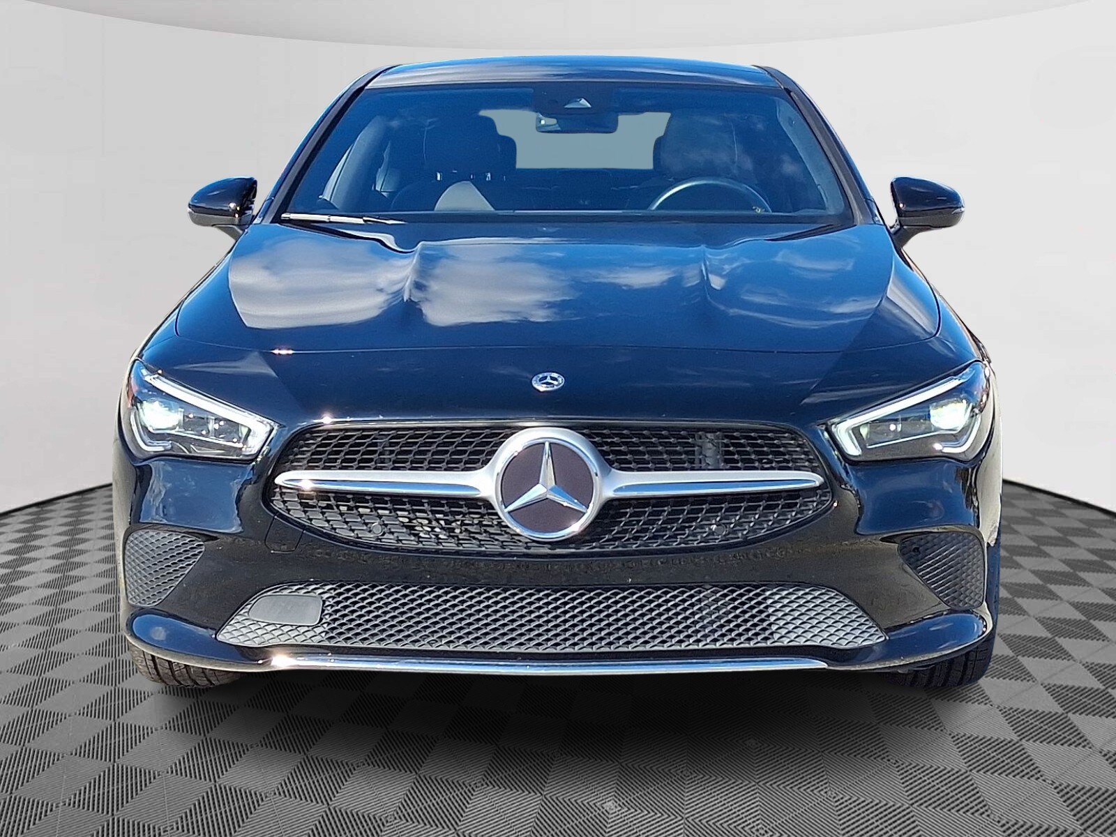 2023 Mercedes Benz CLA 250 4MATIC photo 2