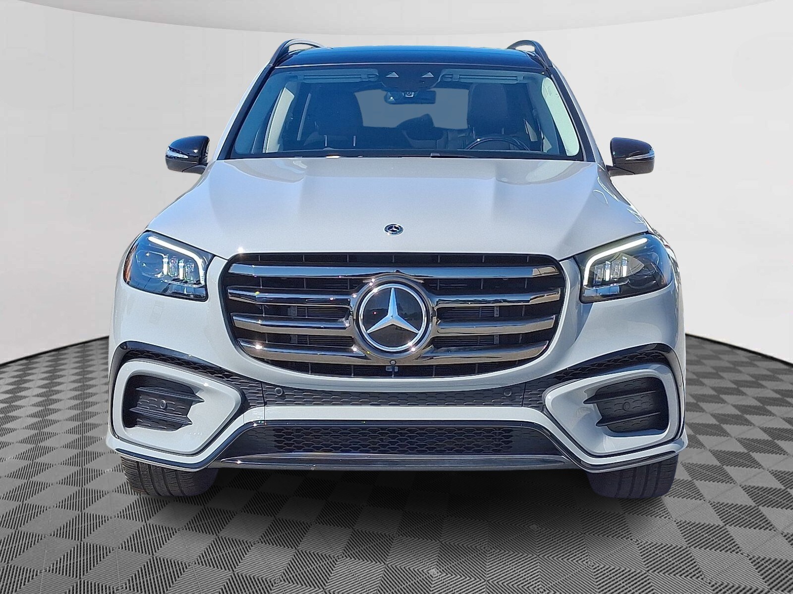 2024 Mercedes Benz GLS 450 4MATIC photo 2