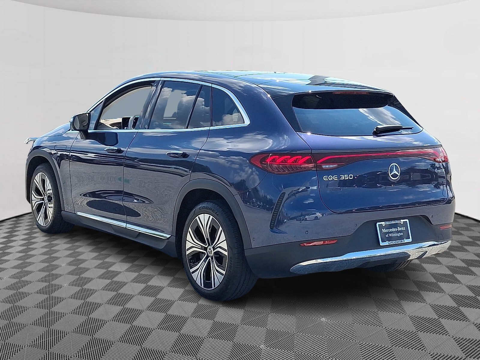 2023 Mercedes Benz 350 4MATIC photo 4
