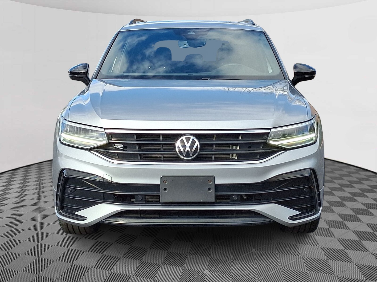 2023 Volkswagen Tiguan SE R-Line Black photo 2