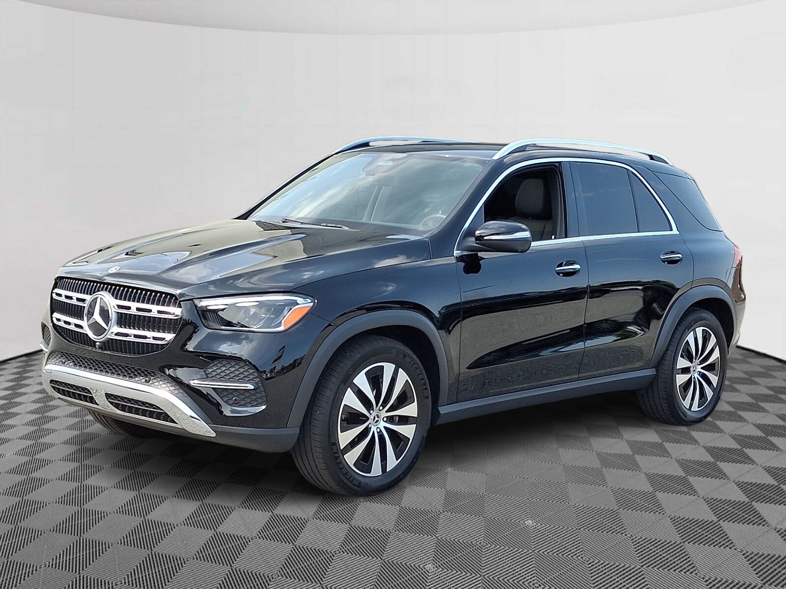 2025 Mercedes Benz GLE 350 4MATIC photo 3