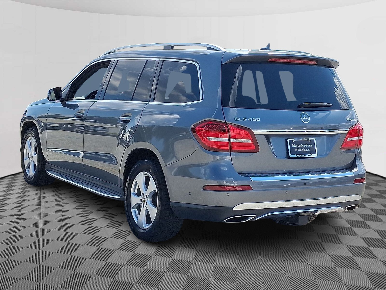 2018 Mercedes Benz GLS 450 4MATIC photo 4