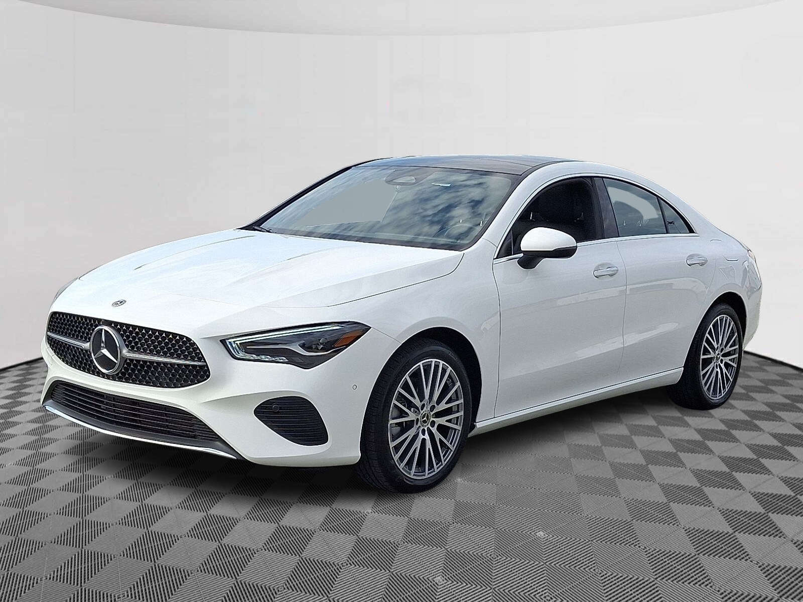2025 Mercedes Benz CLA 250 4MATIC photo 3