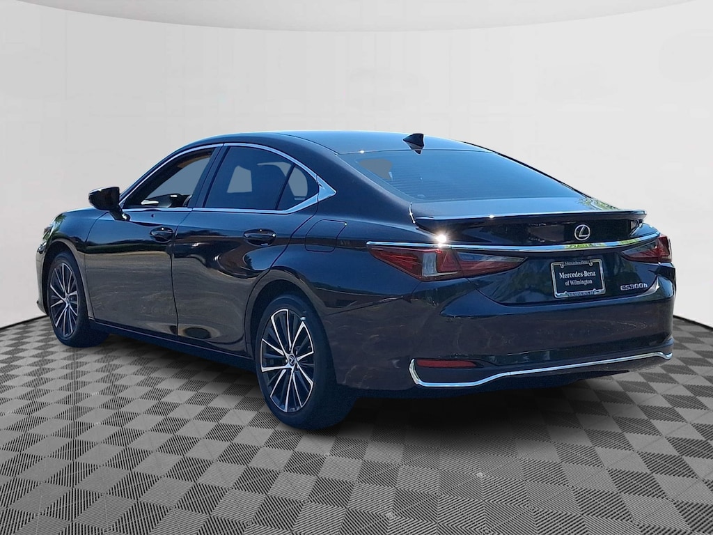 Used 2025 Lexus ES 300h Base Sedan