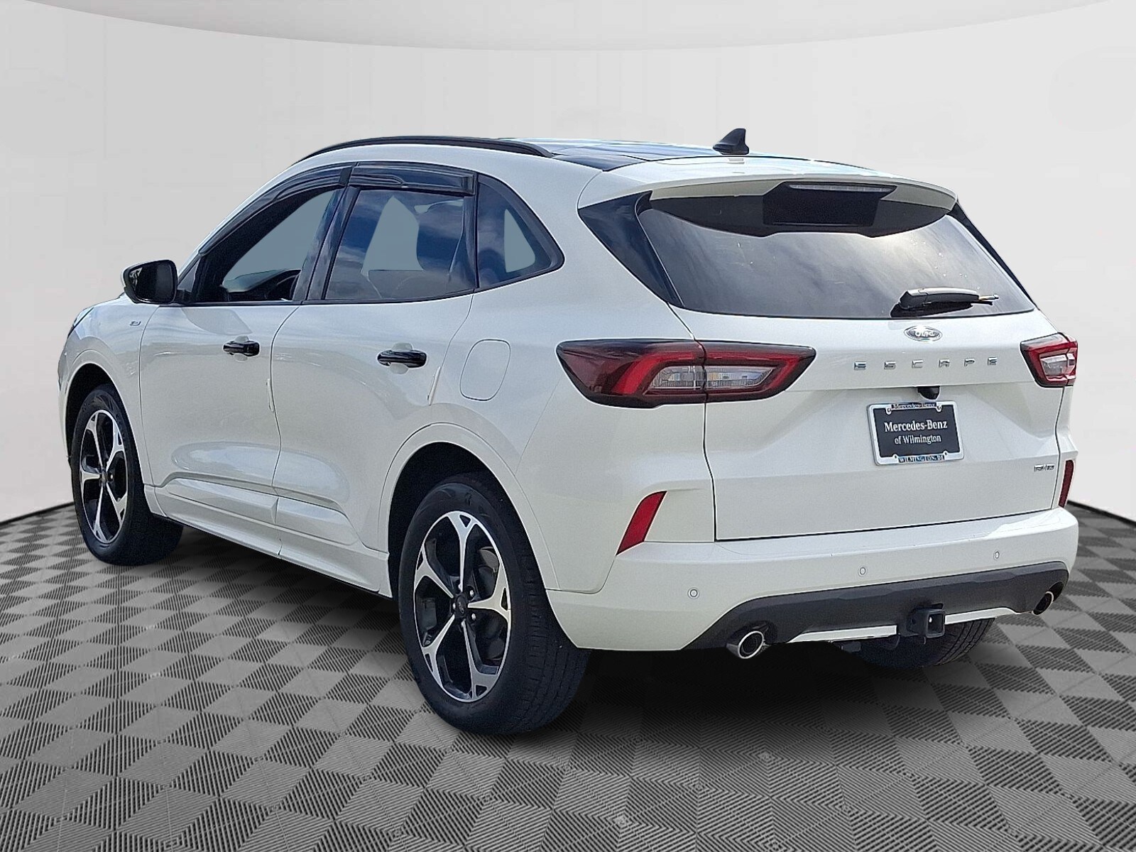 2023 Ford Escape ST-Line Select photo 4