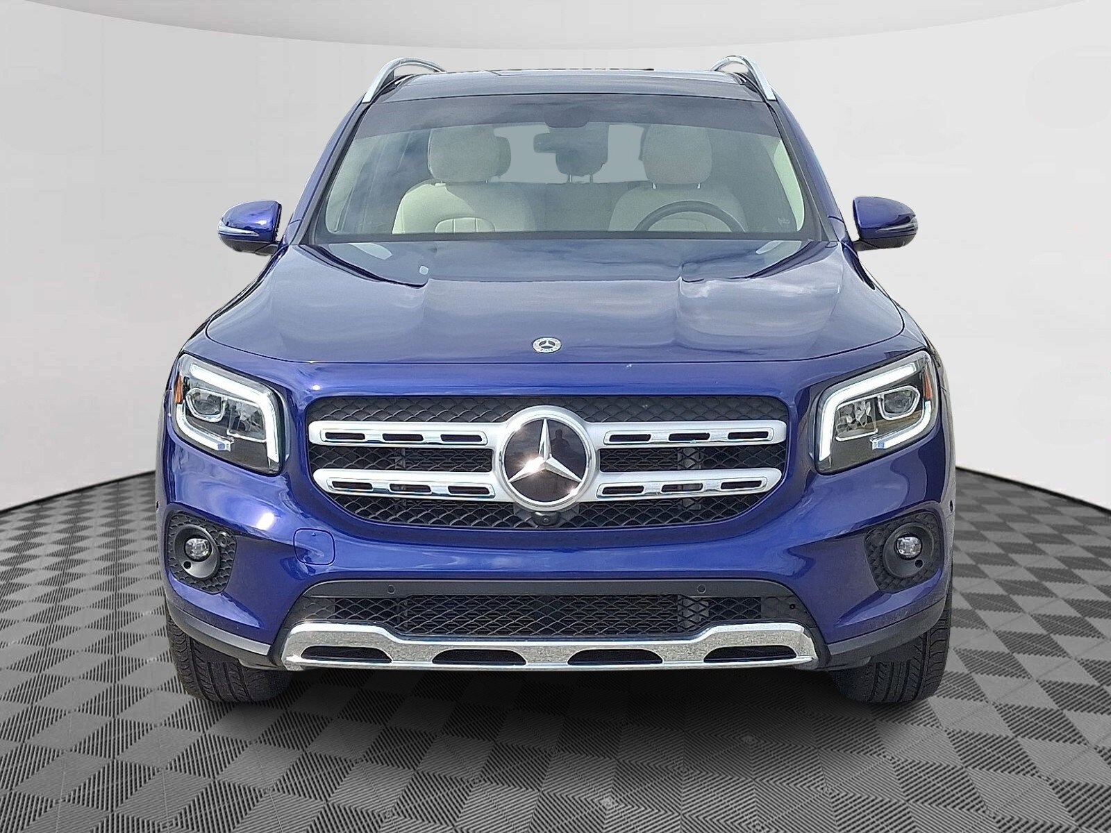 2023 Mercedes Benz GLB 250 4MATIC photo 2