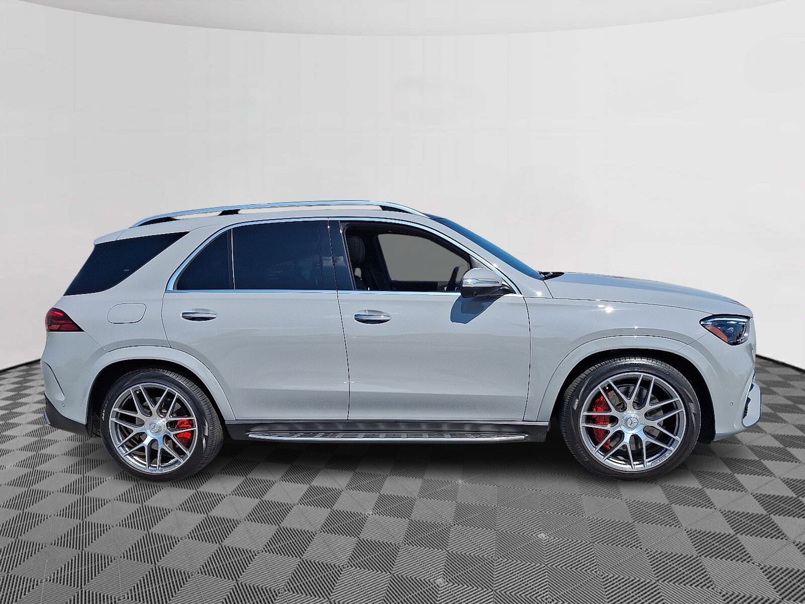 2024 Mercedes Benz GLE AMG 63 S photo 4