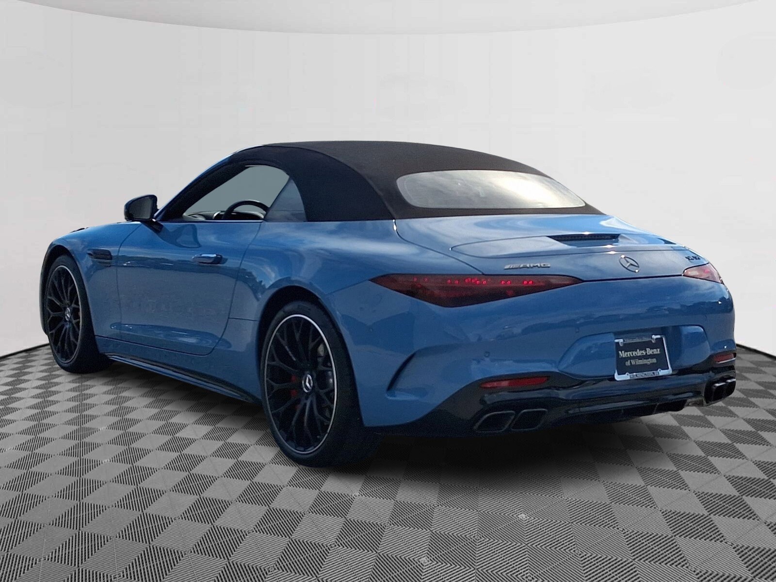 2025 Mercedes Benz SL AMG 55 photo 4
