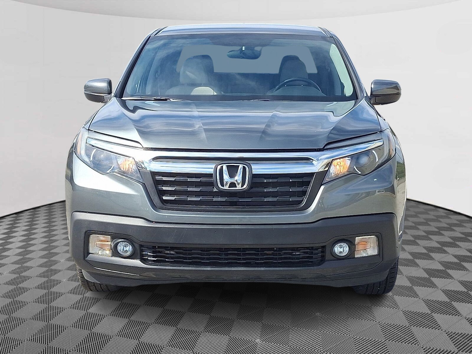 2017 Honda Ridgeline RTL photo 2