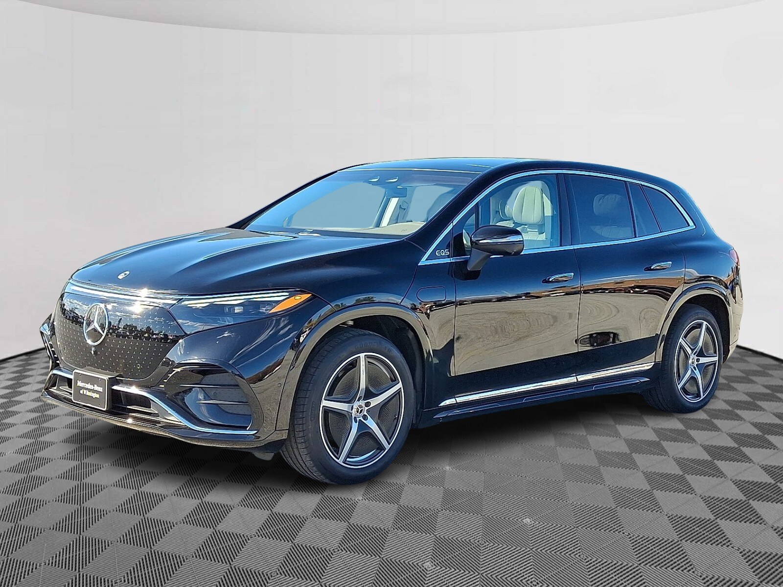 2023 Mercedes Benz EQS SUV 580 4MATIC photo 3