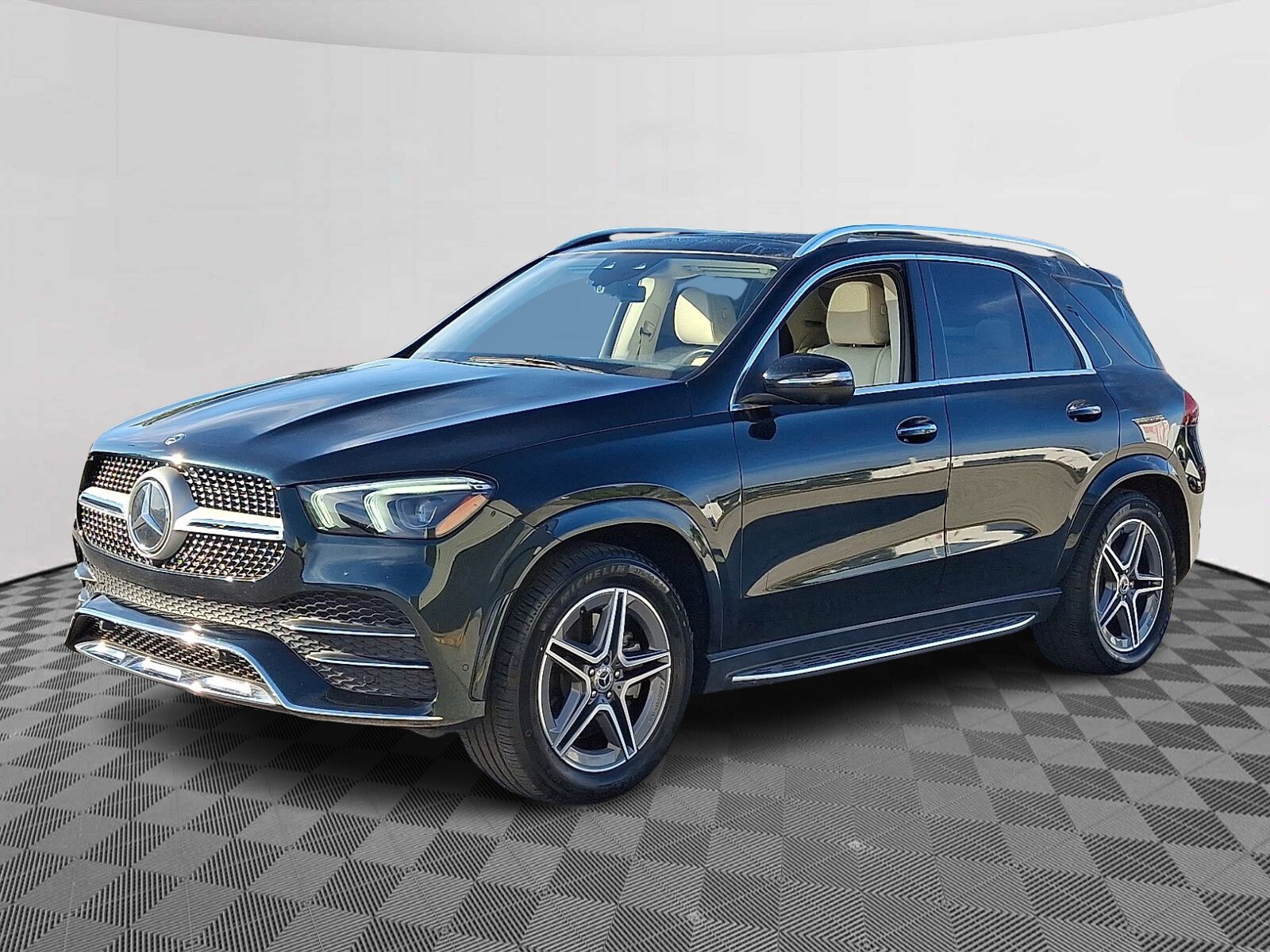 2023 Mercedes Benz GLE 450 4MATIC photo 3