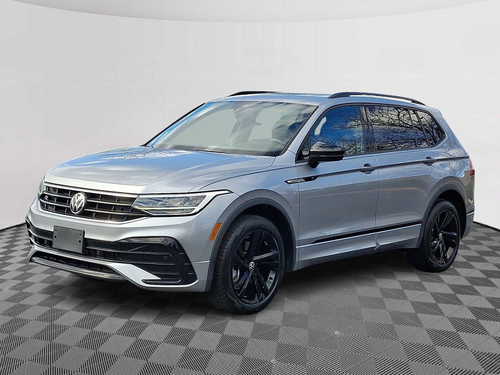 2023 Volkswagen Tiguan SE R-Line Black photo 3
