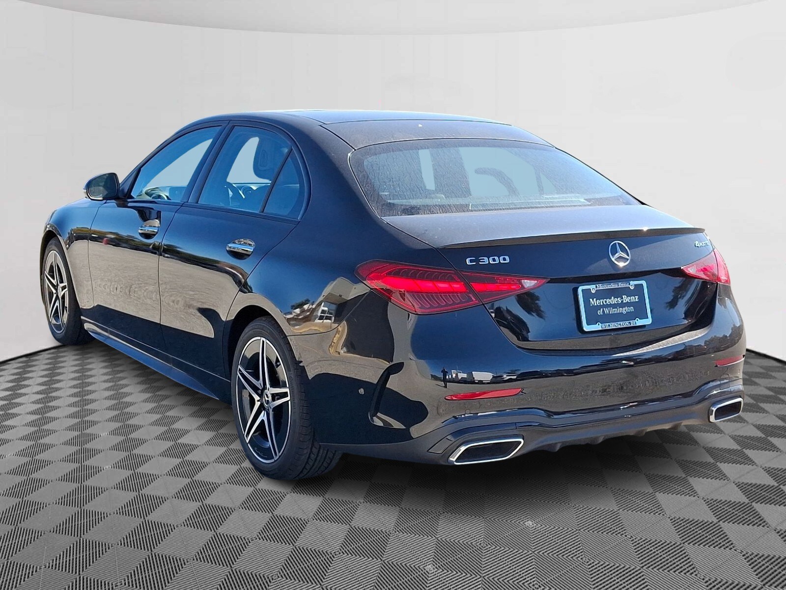 2025 Mercedes Benz C 300 4MATIC photo 3