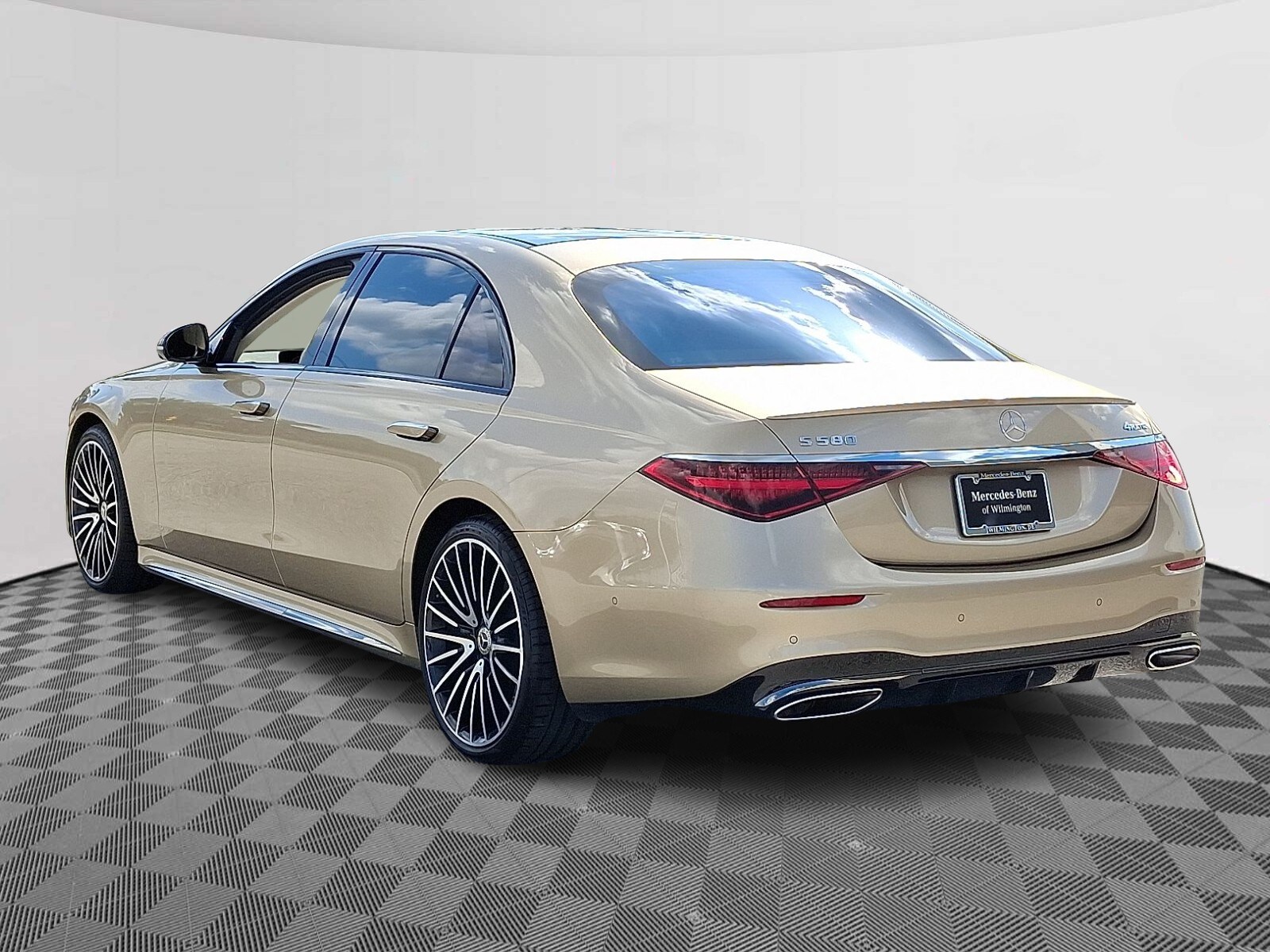 2023 Mercedes Benz S 580 4MATIC photo 4