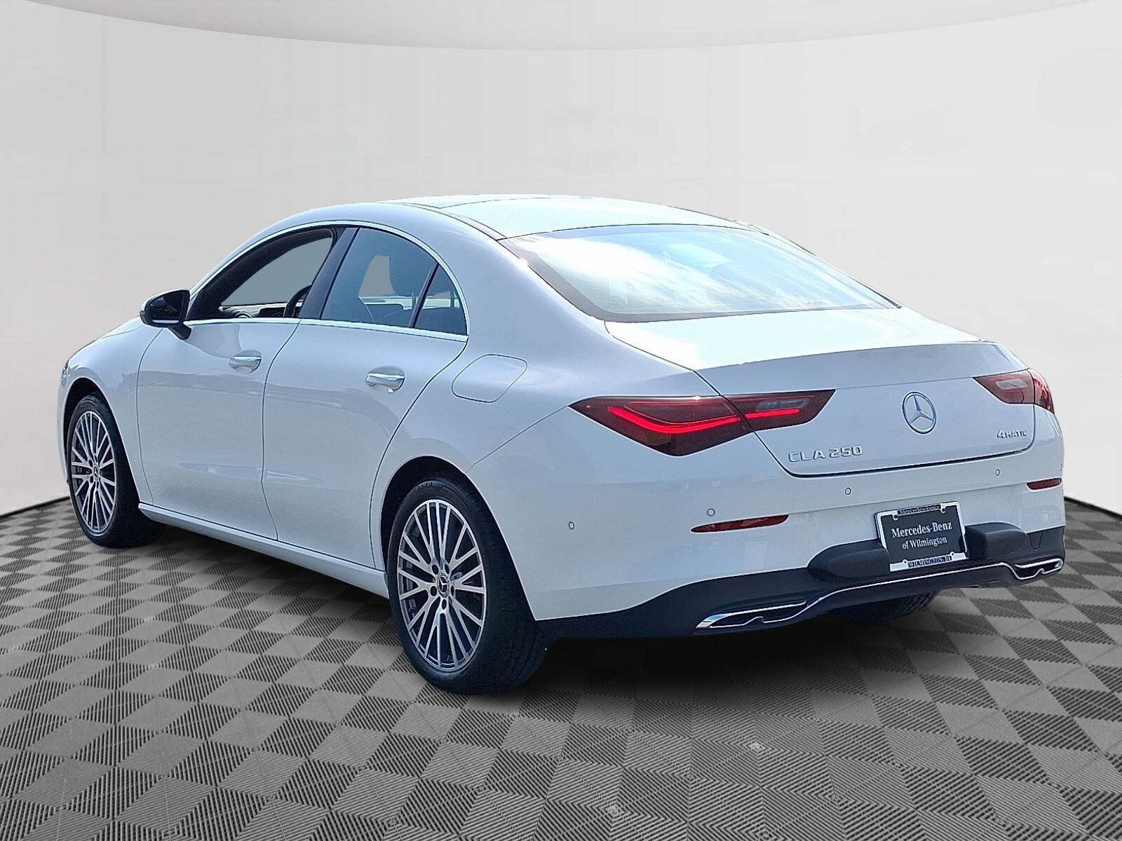 2025 Mercedes Benz CLA 250 4MATIC photo 3