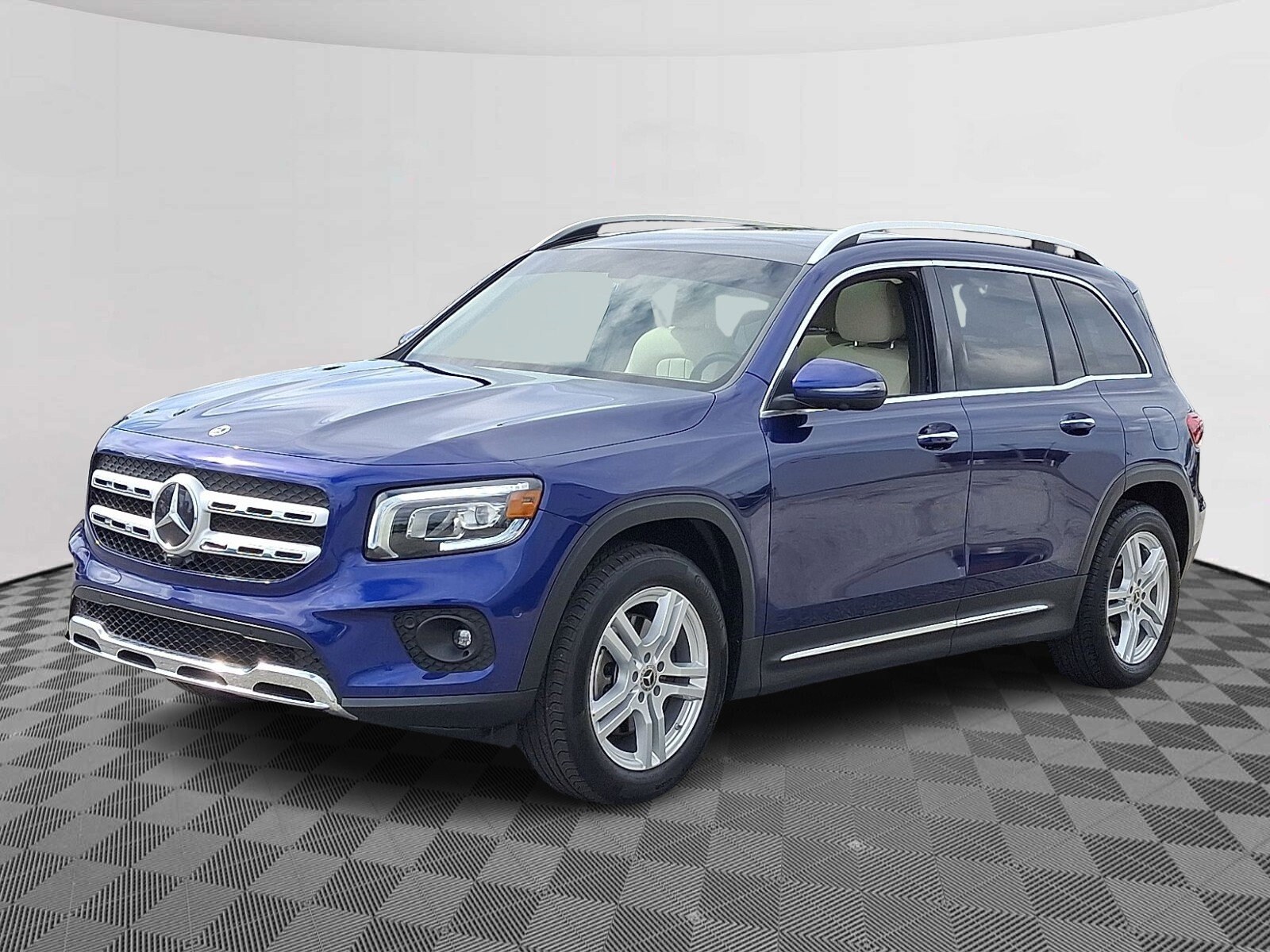 2023 Mercedes Benz GLB 250 4MATIC photo 3