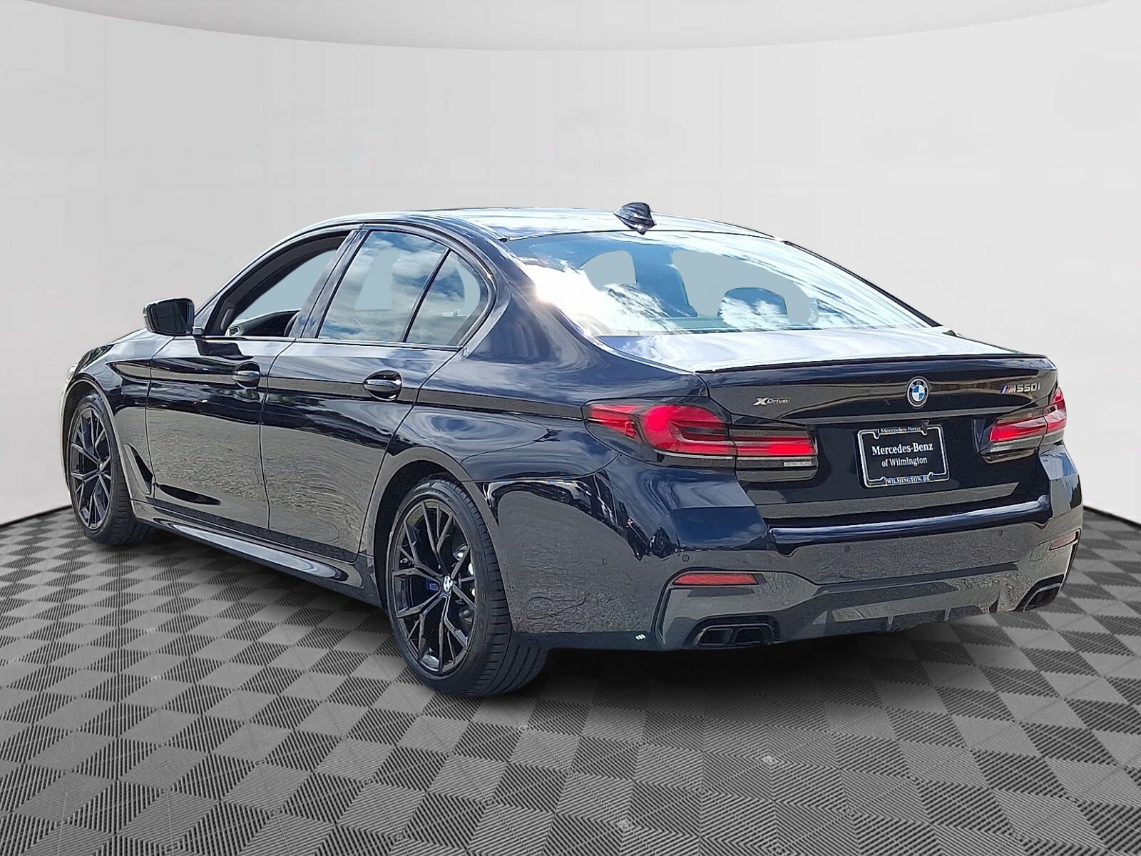2023 Bmw M550i xDrive Sedan photo 3
