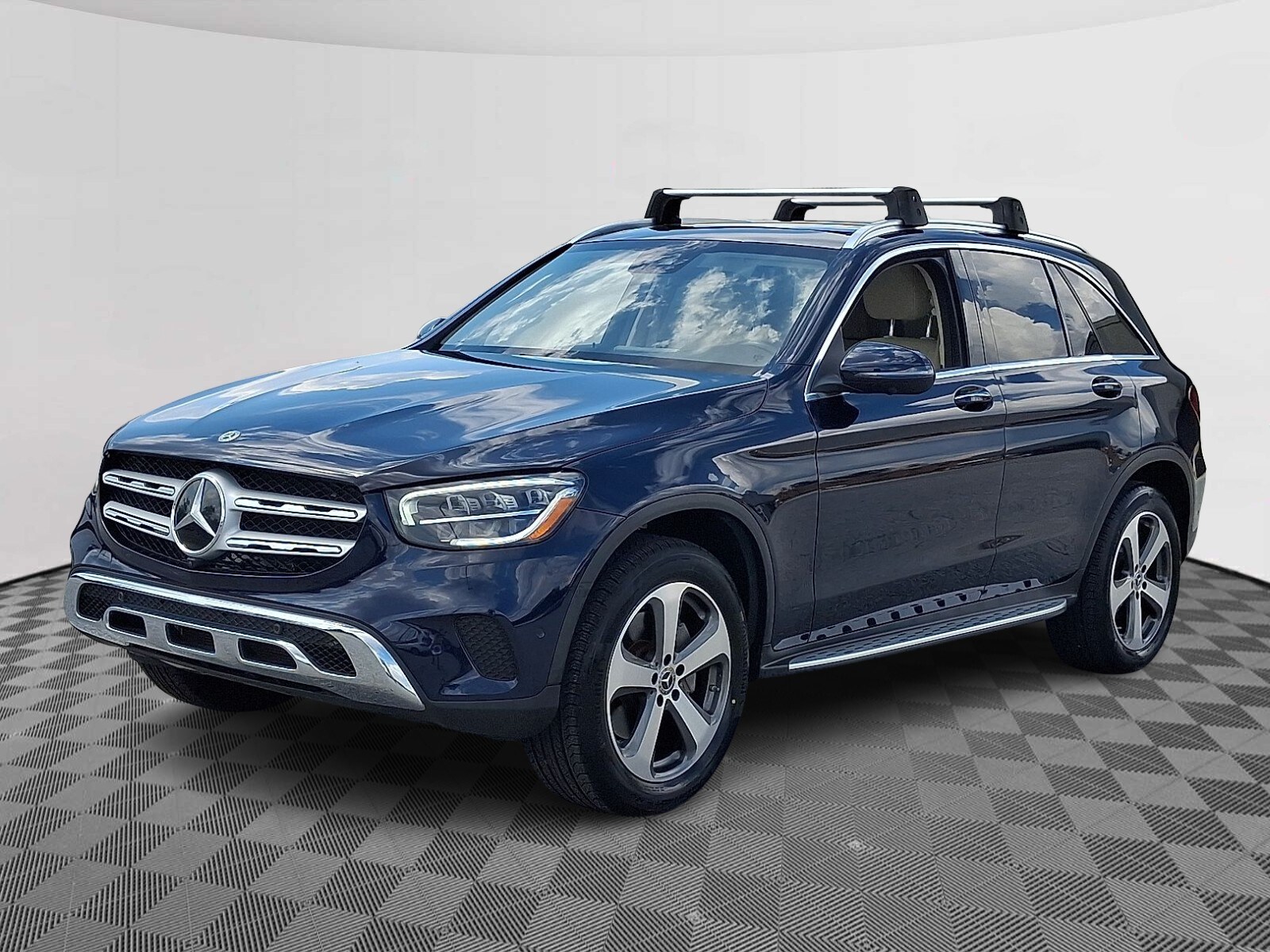 2022 Mercedes Benz GLC 300 4MATIC photo 2