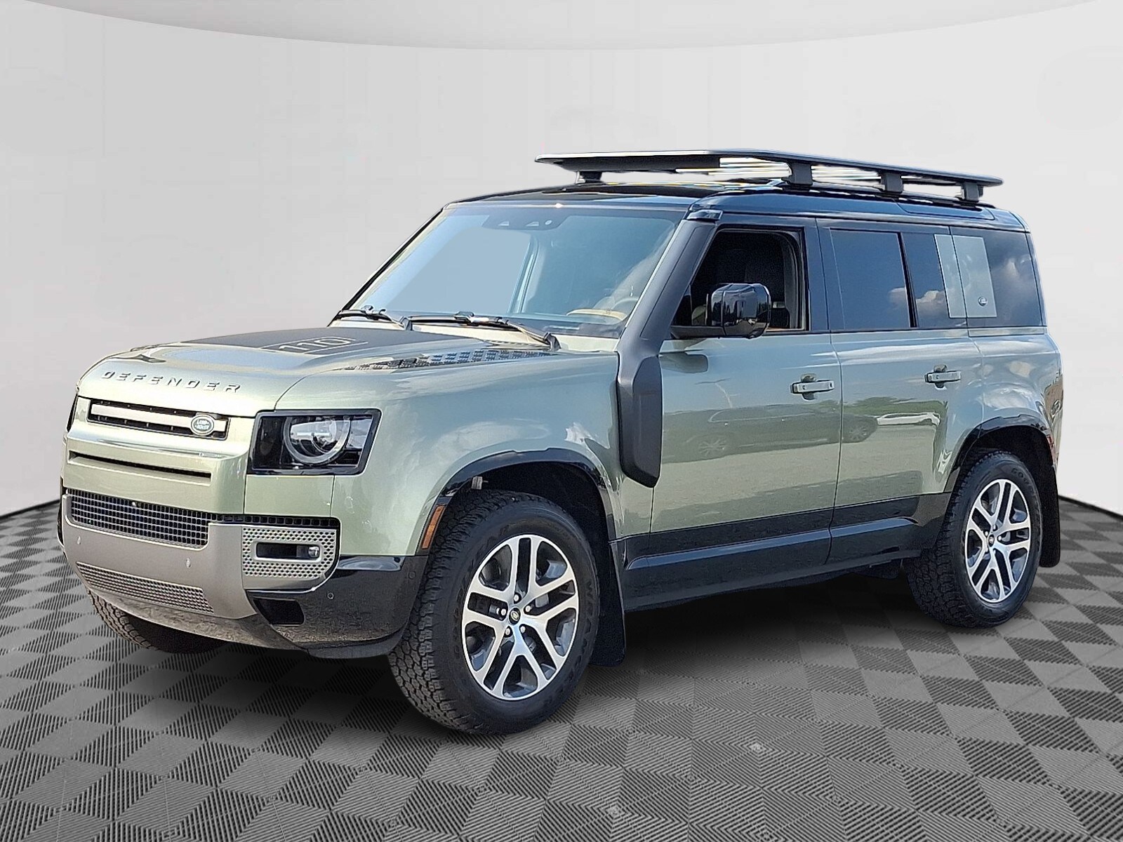 2024 Land Rover Defender 110 X-Dynamic SE photo 3
