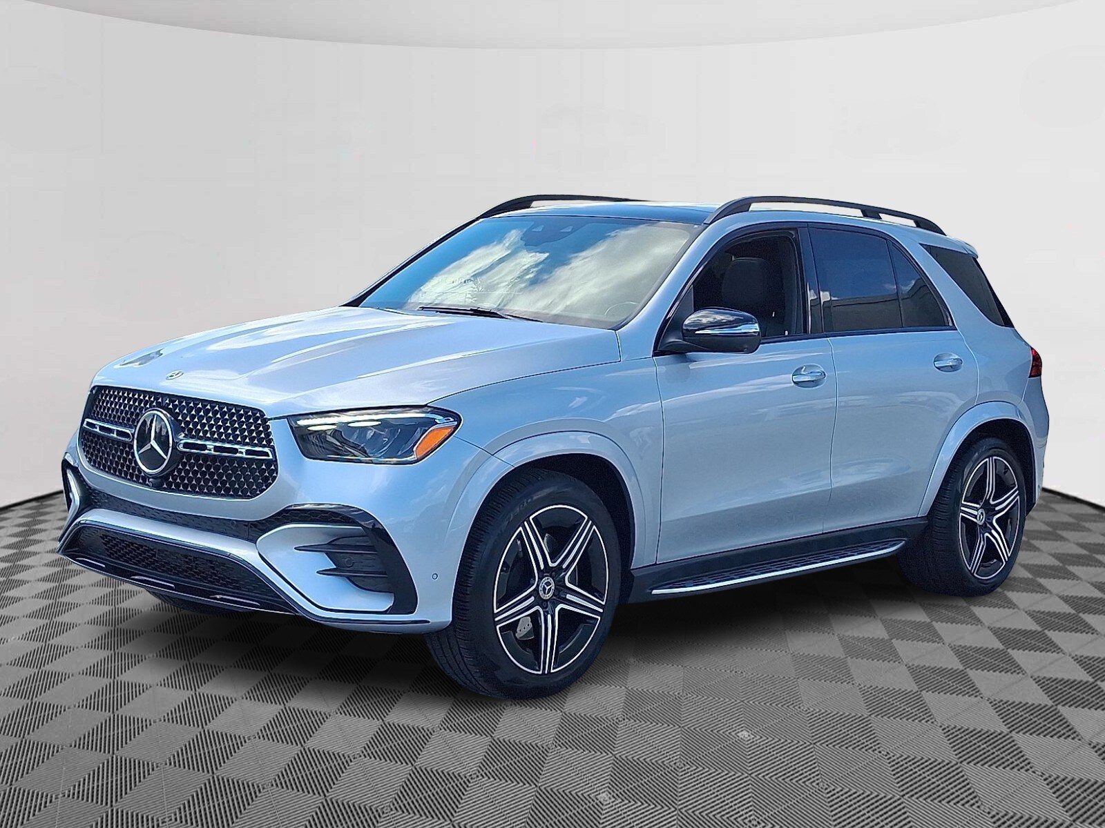 2024 Mercedes Benz GLE 350 4MATIC photo 3