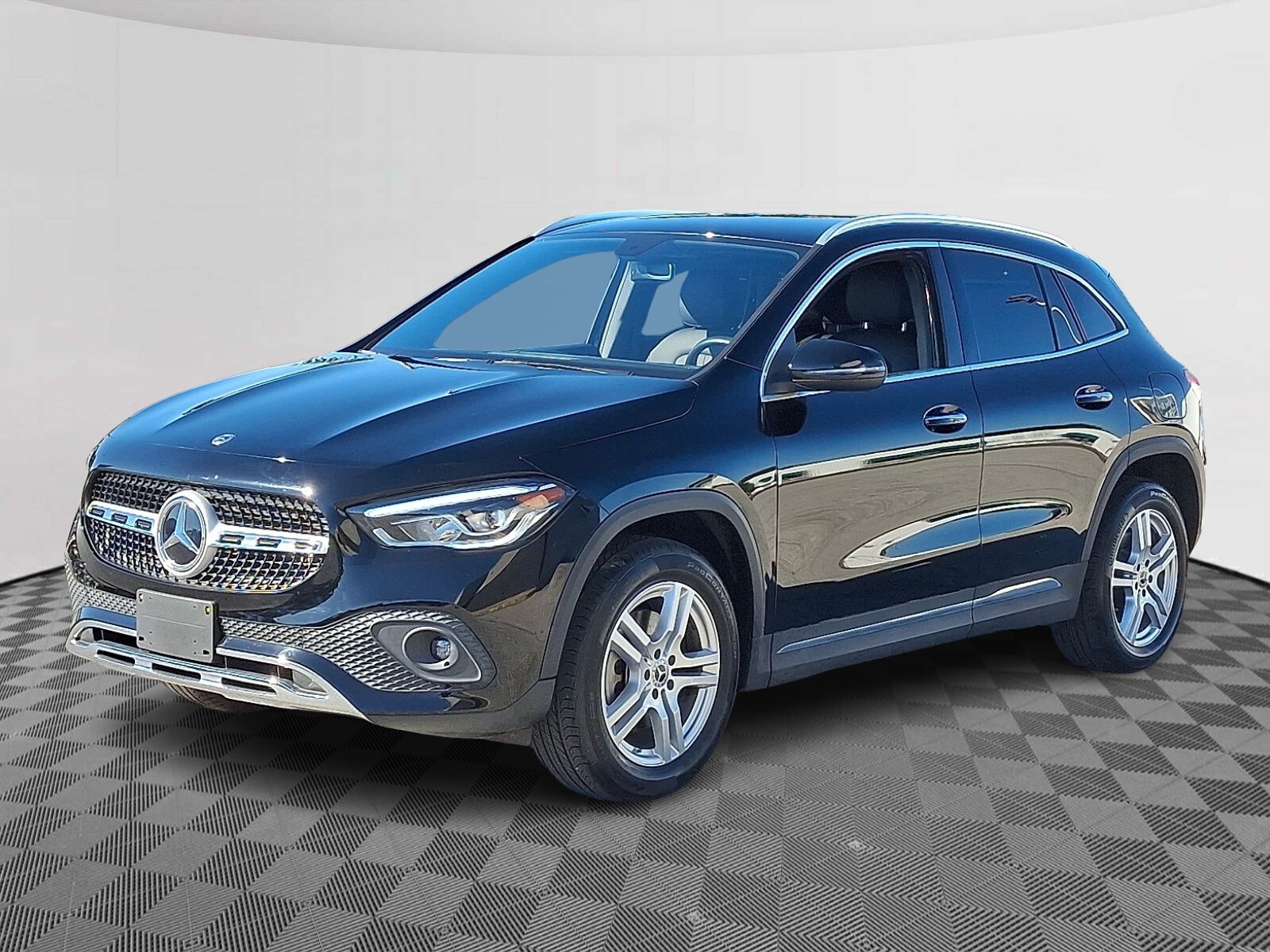 2022 Mercedes Benz GLA 250 4MATIC photo 3