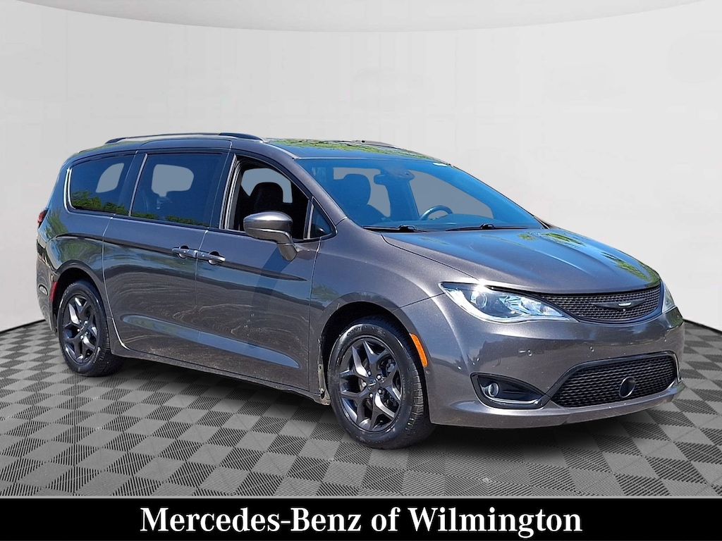 Used 2019 Chrysler Pacifica Touring L Plus Van Passenger Van
