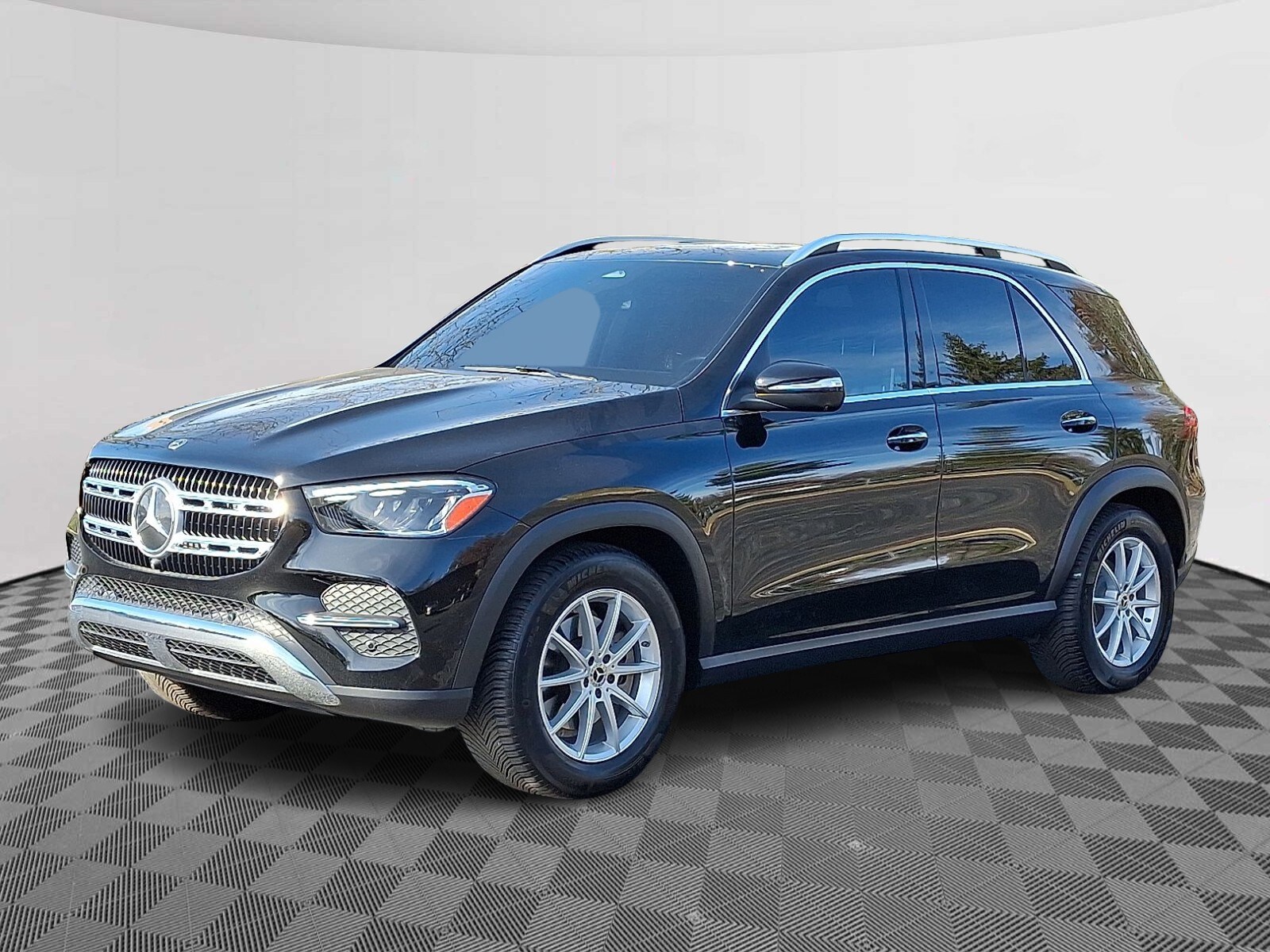 2025 Mercedes Benz GLE 350 4MATIC photo 3