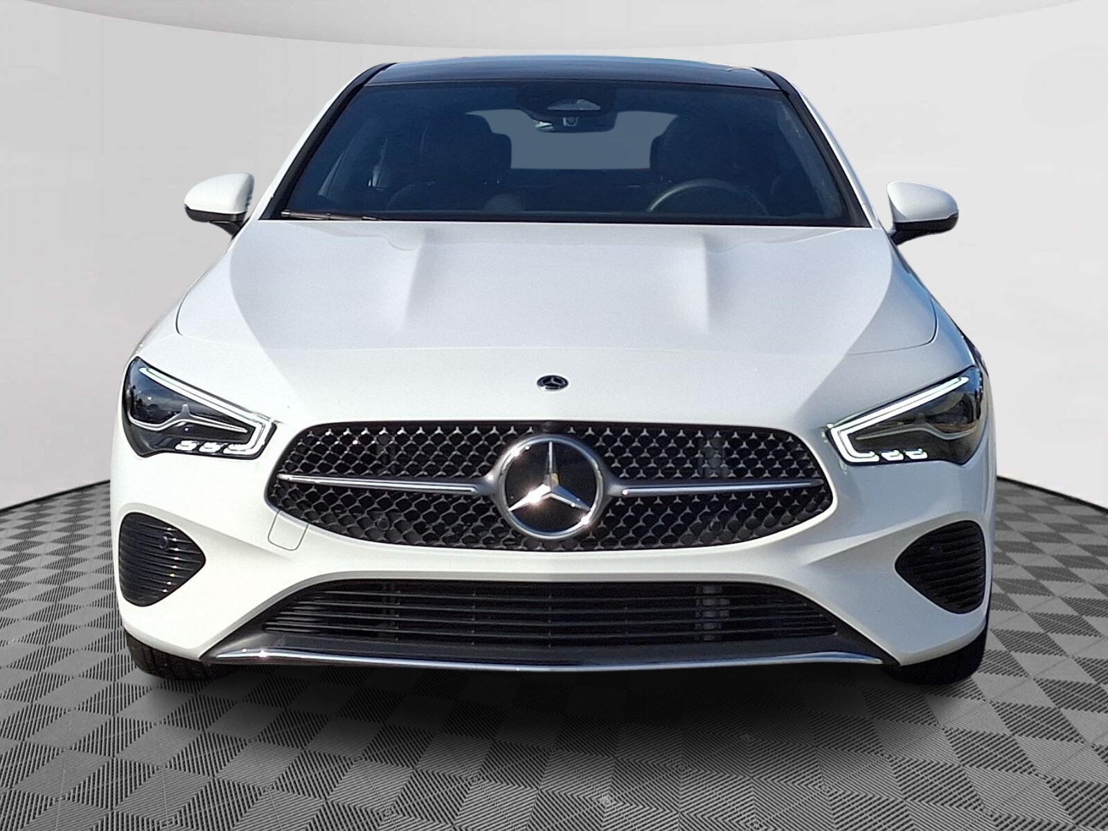 2025 Mercedes Benz CLA 250 4MATIC photo 2