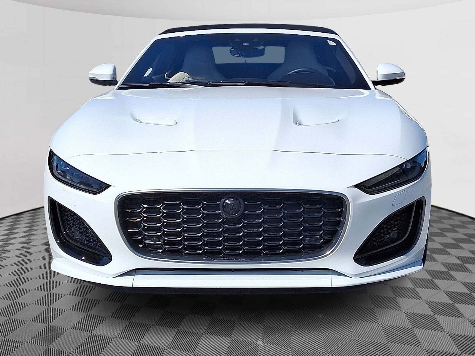 2024 Jaguar F-TYPE P450 R75 photo 2