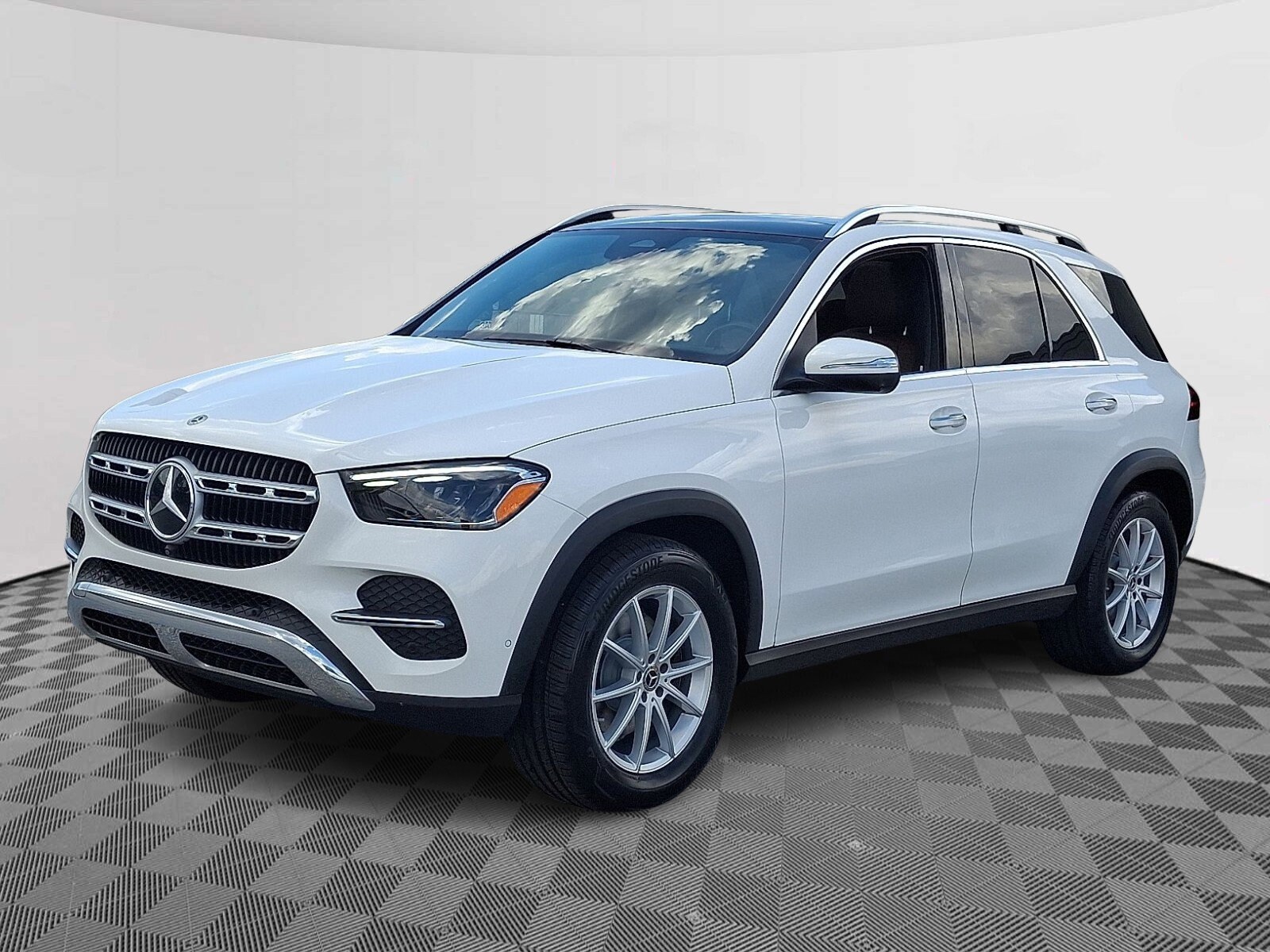 2024 Mercedes Benz GLE 350 4MATIC photo 3