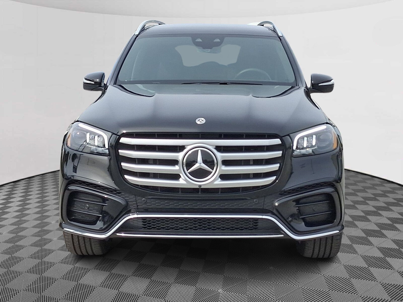 2025 Mercedes Benz GLS 580 4MATIC photo 2