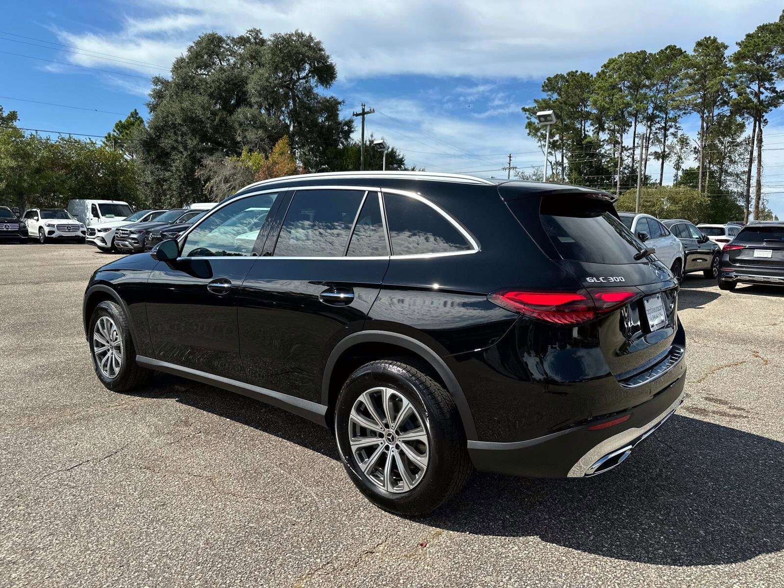 2026 Mercedes Benz GLC 300 photo 3