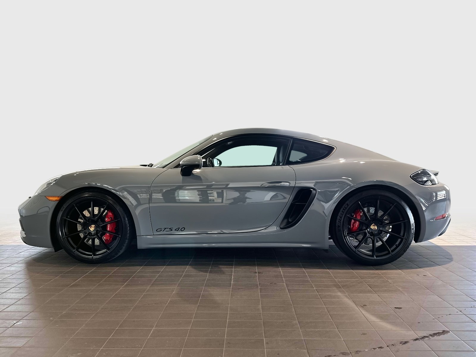 2024 Porsche Cayman GTS 4.0 photo 2