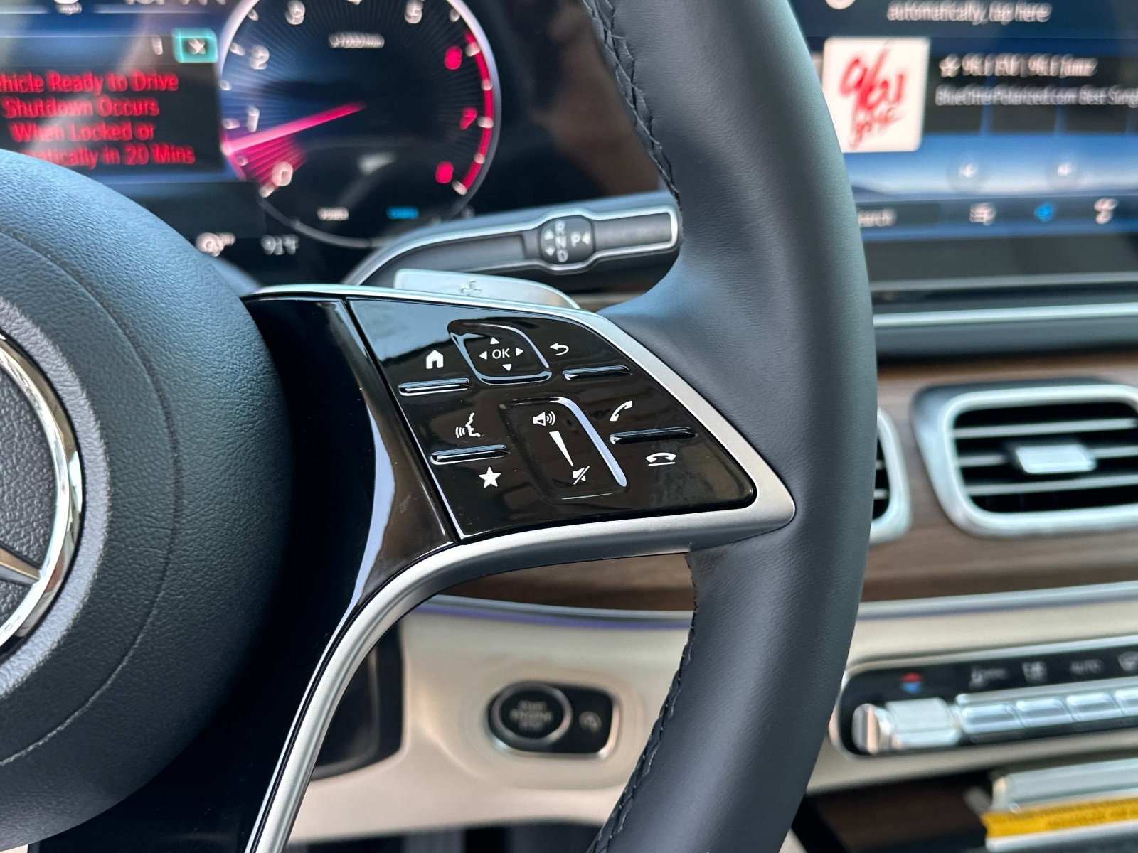 2025 Mercedes-Benz GLS Base - Photo 24