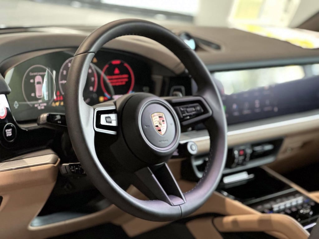 Used 2025 Porsche Cayenne E-Hybrid SUV