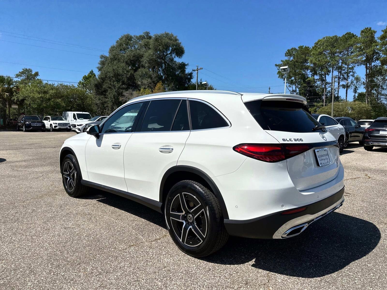 2026 Mercedes Benz GLC 300 photo 3