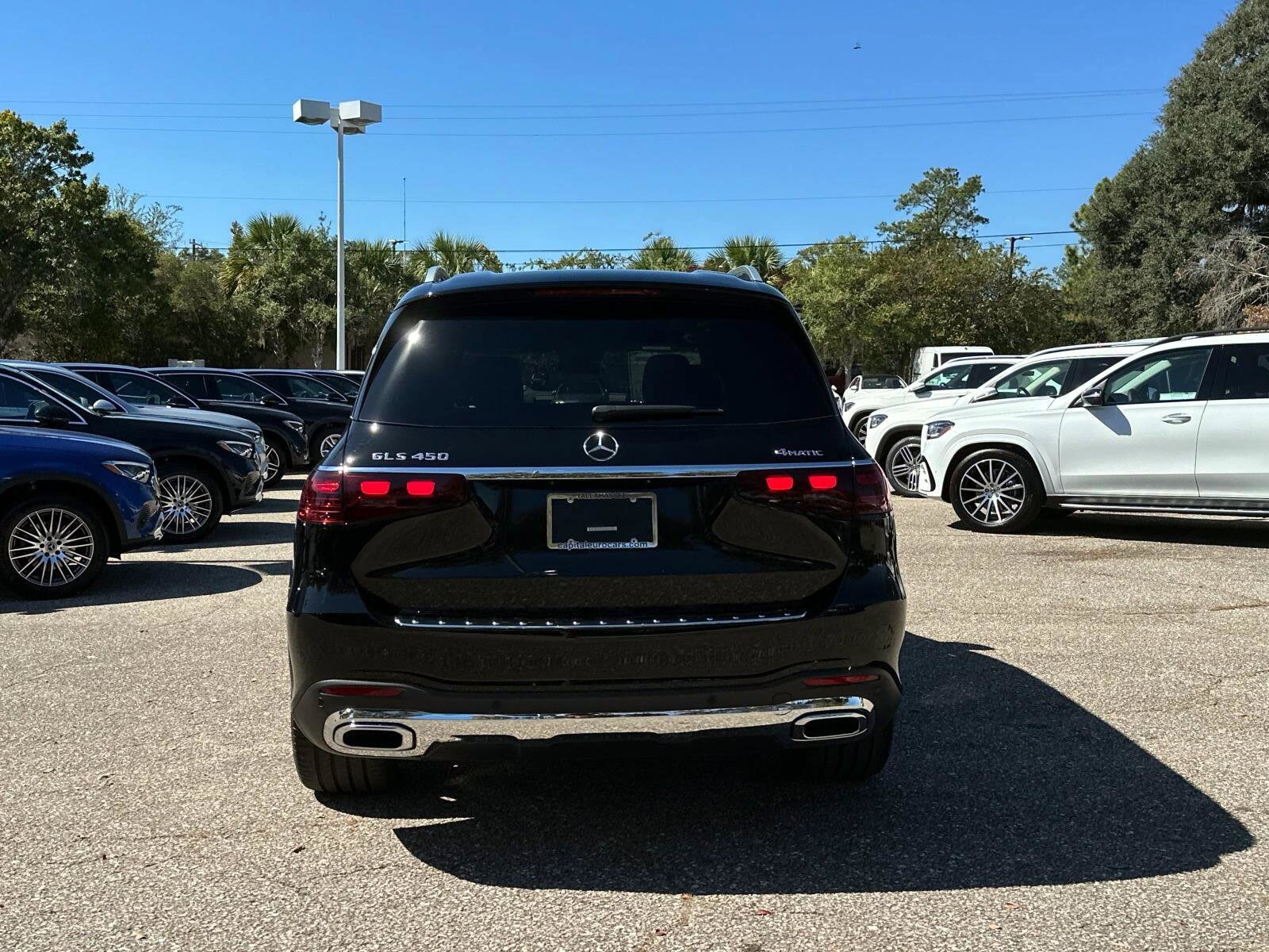 2026 Mercedes Benz GLS 450 4MATIC photo 4