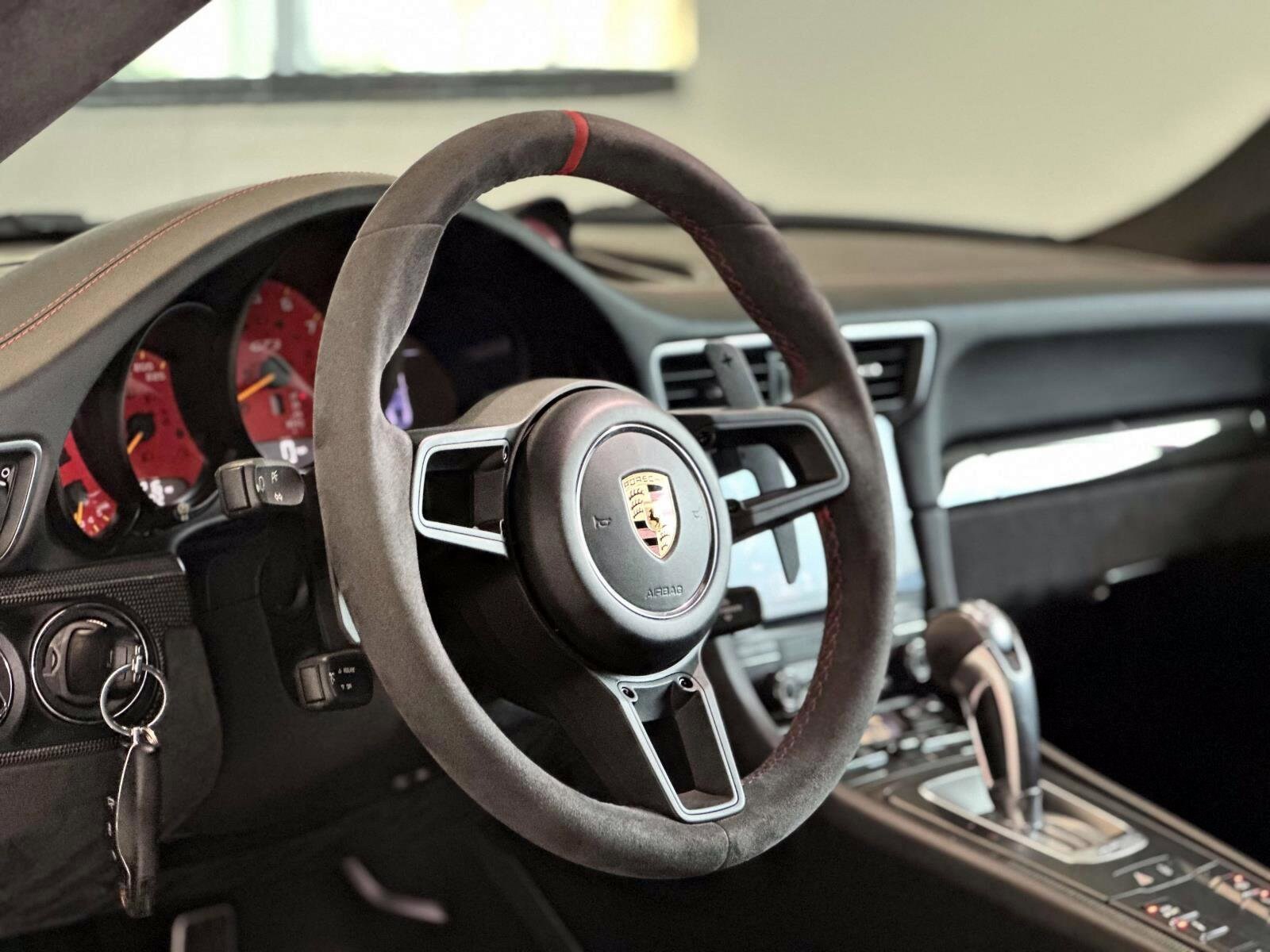 2018 Porsche 911 GT3 photo 4
