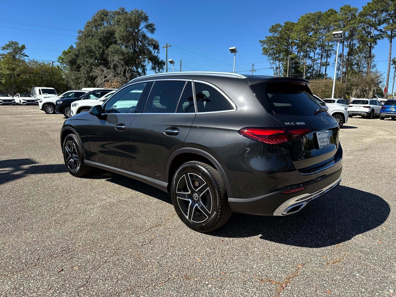 2026 Mercedes Benz GLC 300 4MATIC photo 3