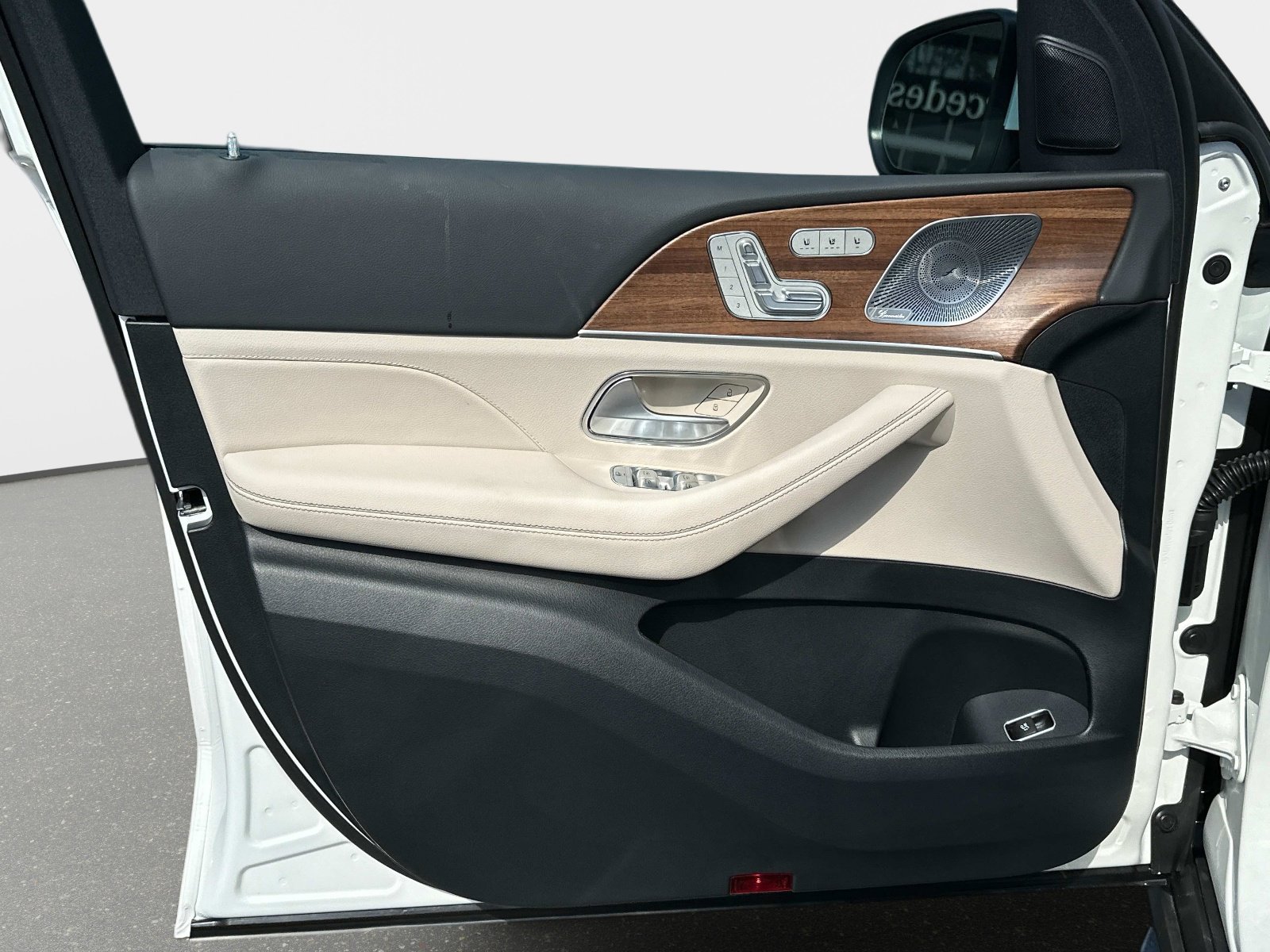 2025 Mercedes-Benz GLS Base - Photo 15