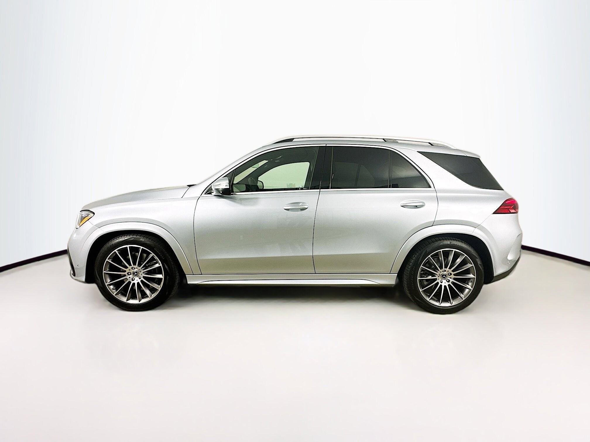 2024 Mercedes Benz GLE 580 4MATIC photo 4