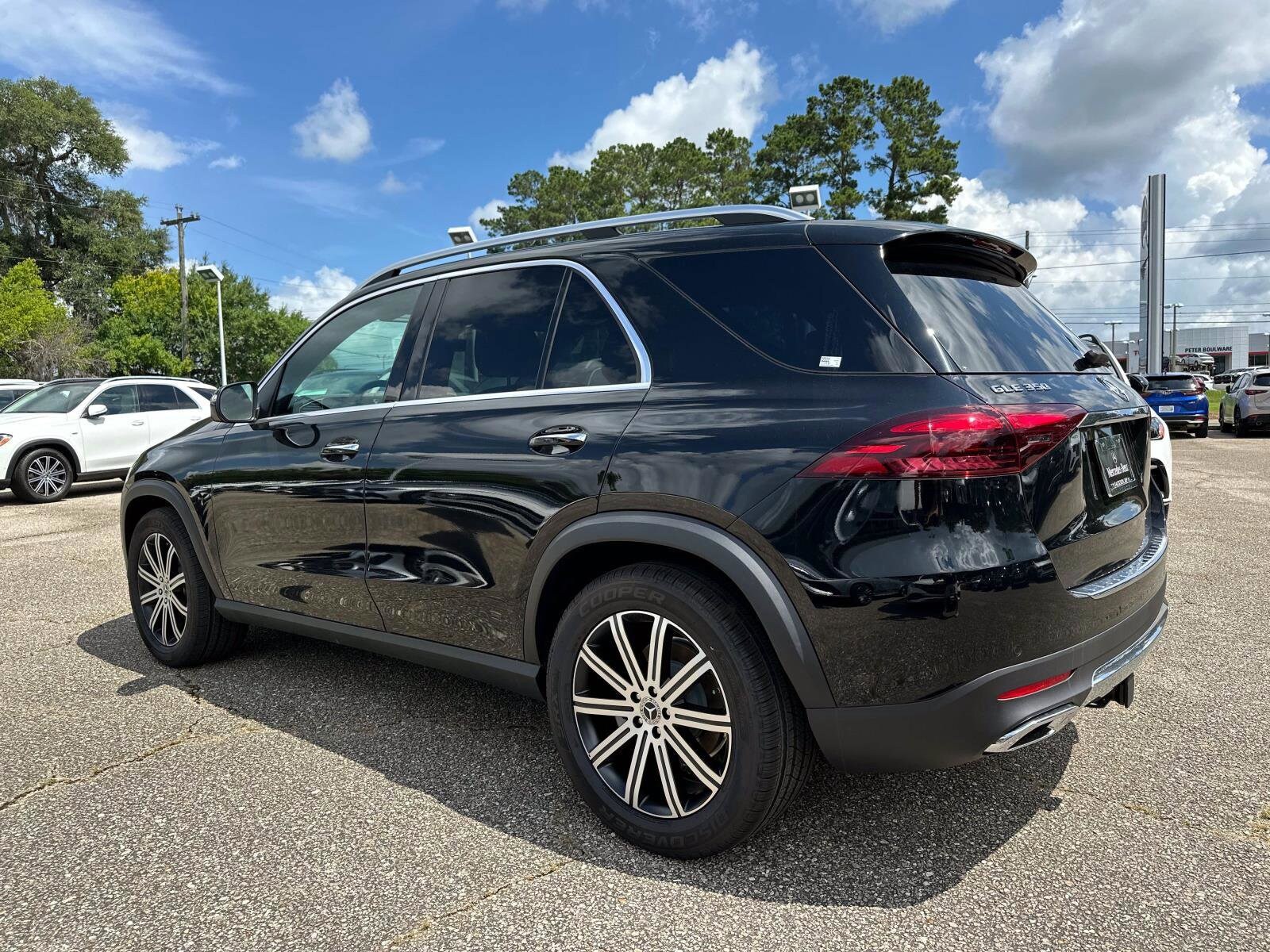2025 Mercedes Benz GLE 350 4MATIC photo 3