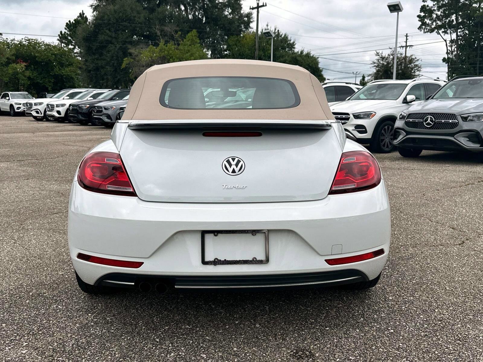 2019 Volkswagen Beetle Convertible S photo 3