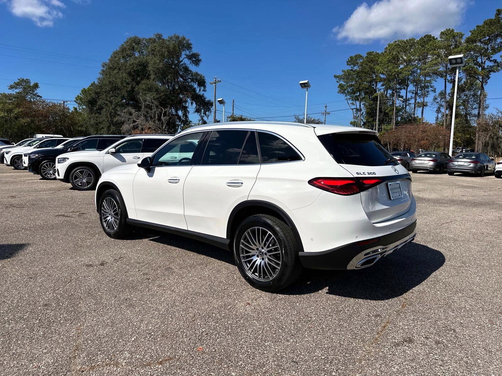 2026 Mercedes Benz GLC 300 photo 2