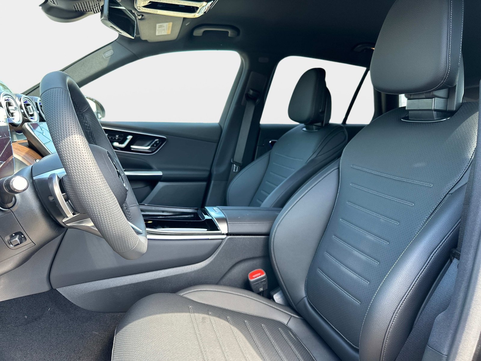 2025 Mercedes-Benz GLC Base - Photo 19