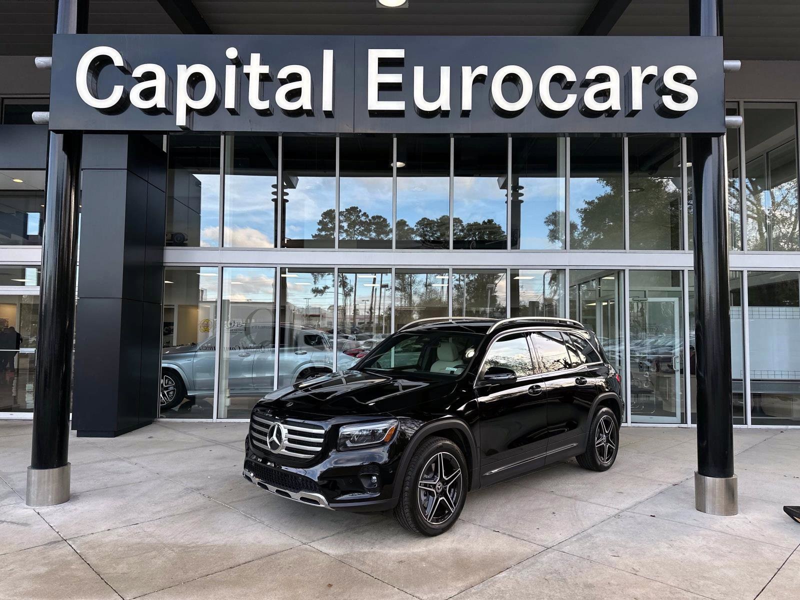 2026 Mercedes-Benz GLB GLB 250's photo