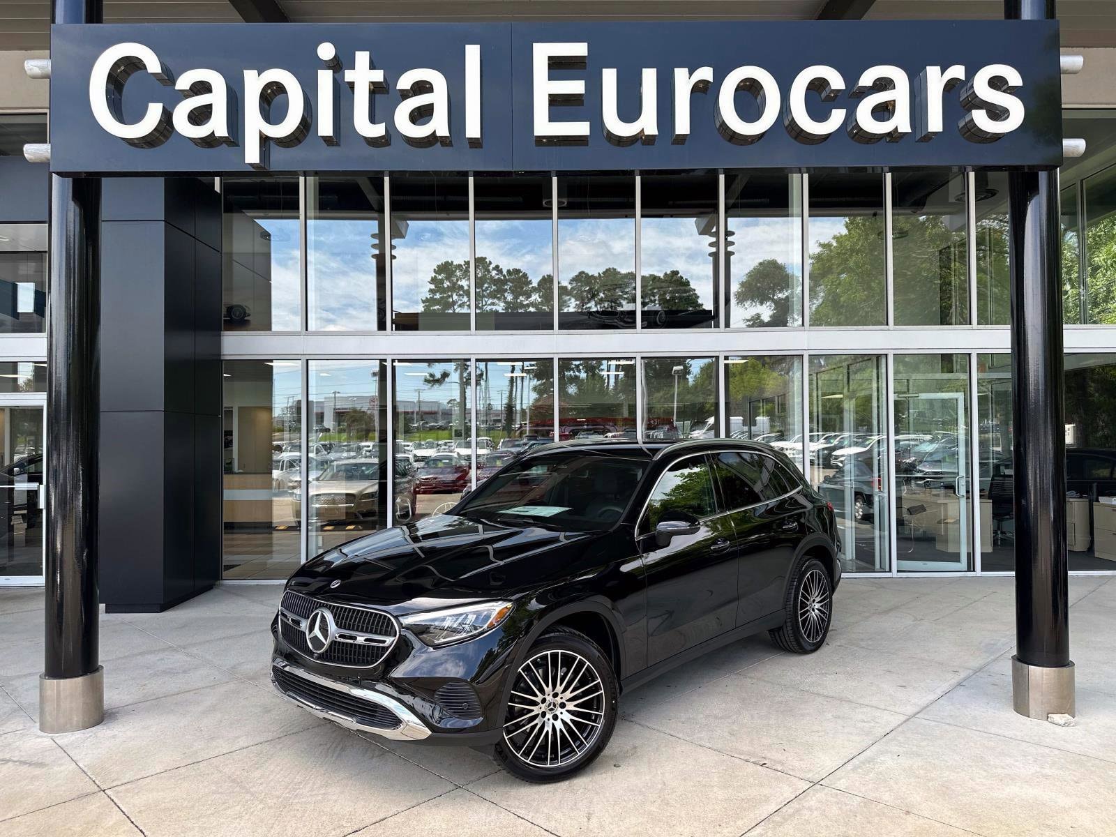 2025 Mercedes-Benz GLC 300