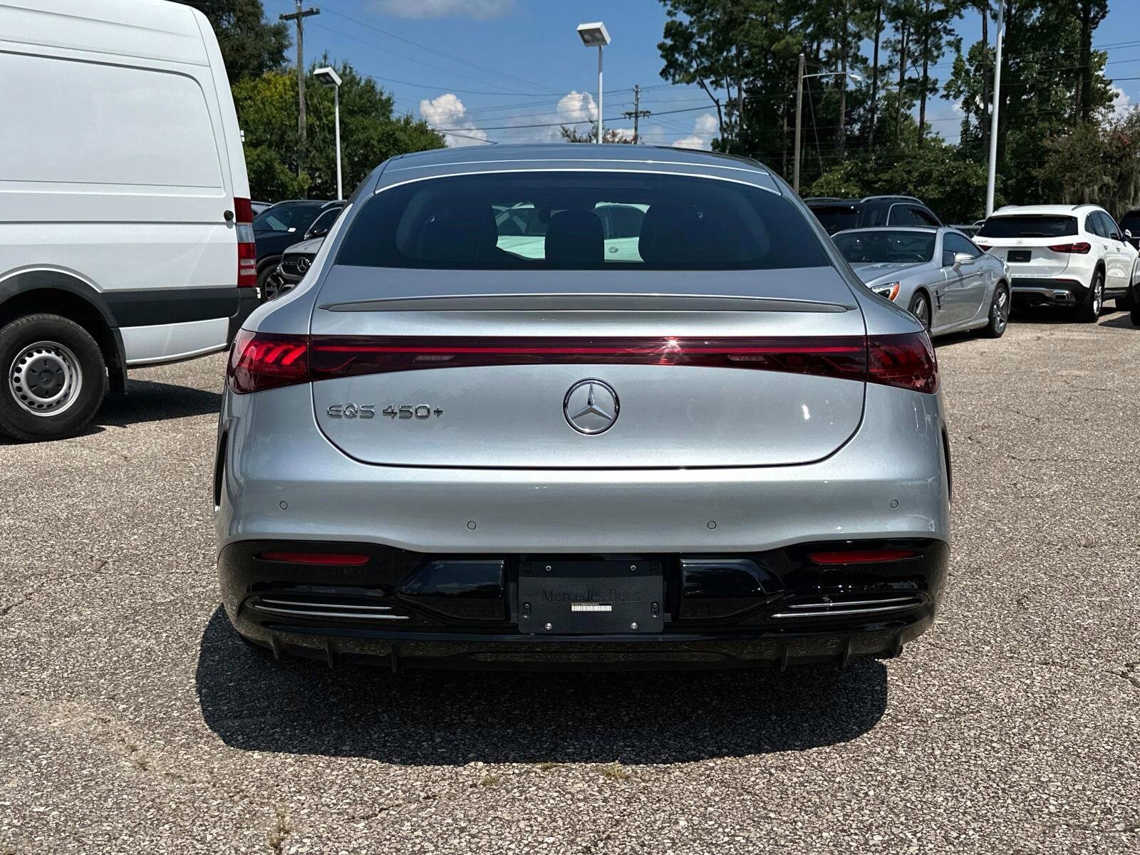 2024 Mercedes Benz EQS-Class Sedan photo 3