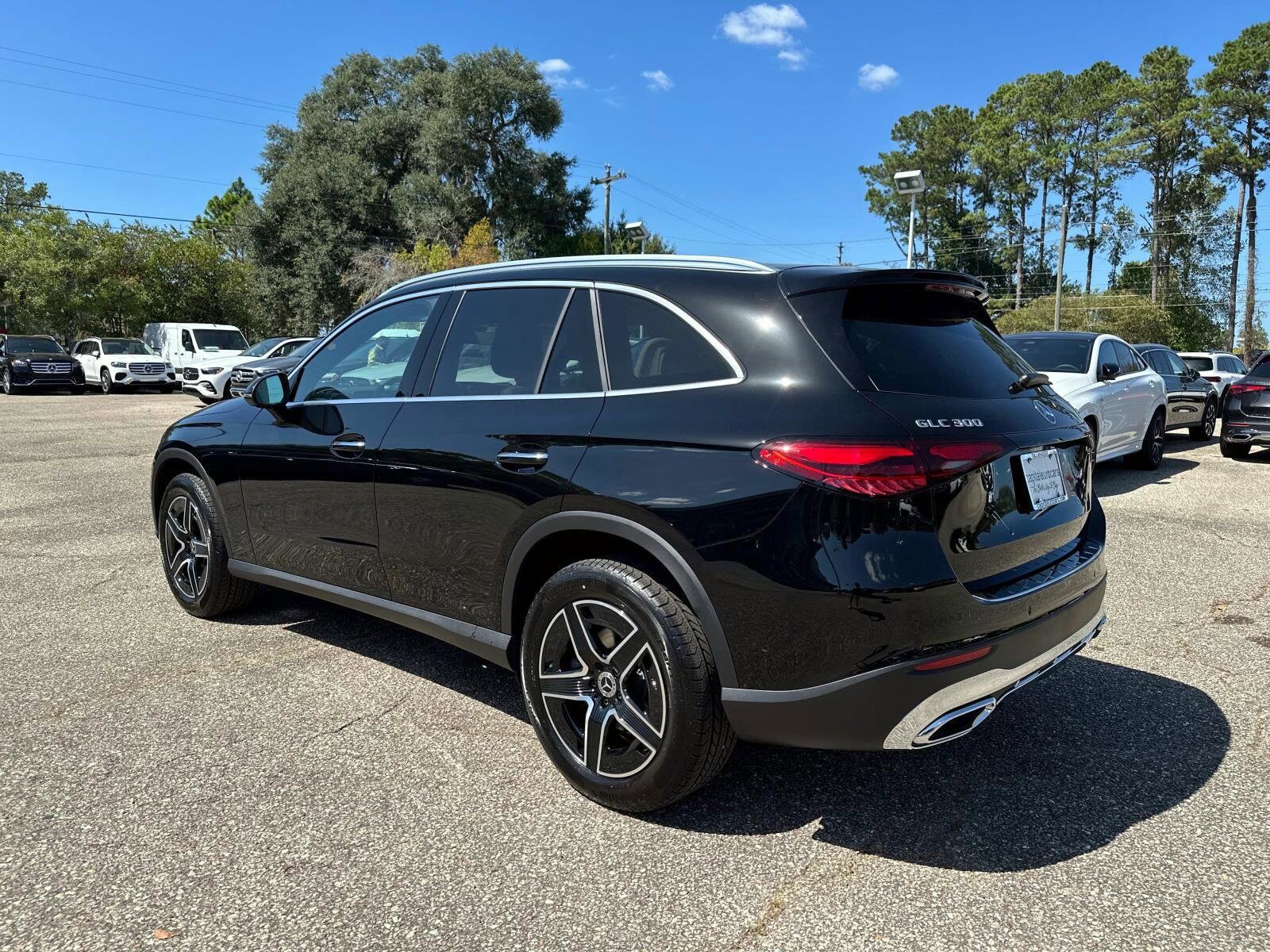 2026 Mercedes Benz GLC 300 4MATIC photo 2
